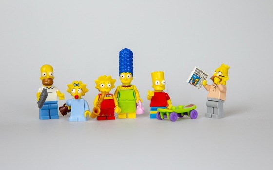 Familjen Simpson som Legofigurer.
