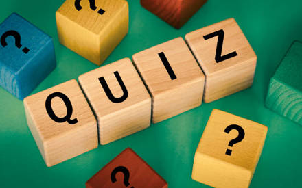 Quiz skrivet med klossar.