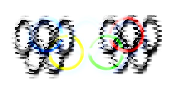 Olympiska ringar mot vit bakgrund.